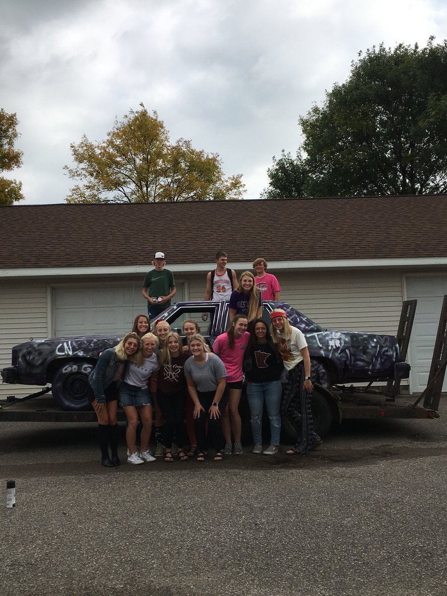 Way Back Wednesday and Homecoming float prep with the Juniors!  #ClassOf2021