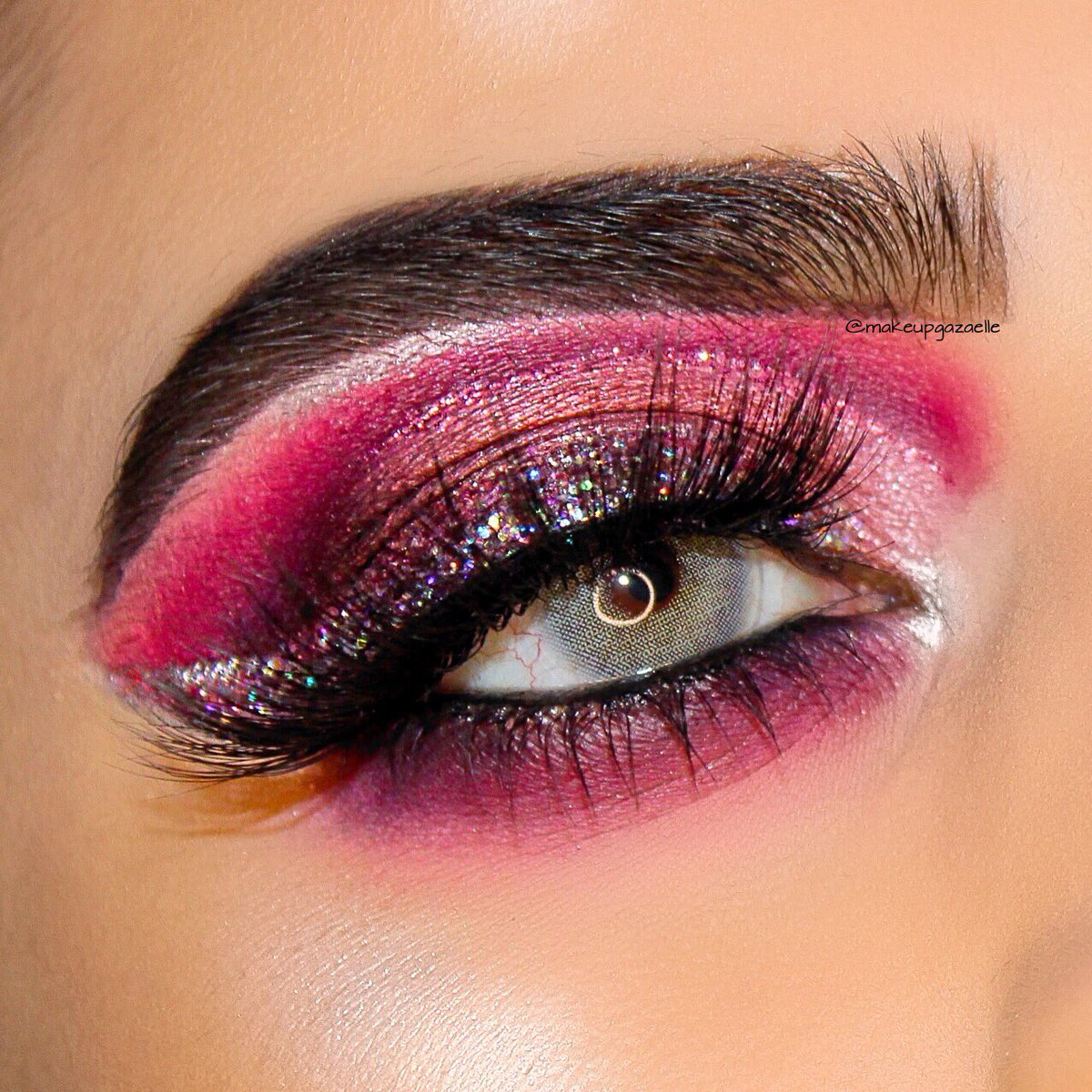 makeupgazaelle's tweet photo. Few of my latest ft. @MorpheBrushes @ABHcosmetics
.
.
#morphe #morphebabe #anastasiabrows #norvina #dipbrow #morphe35m #thelist #abhpr #bhprsearch #revolutionprlist #makeupblogger #makeupgazaelle https://t.co/NRSRHqCGVF