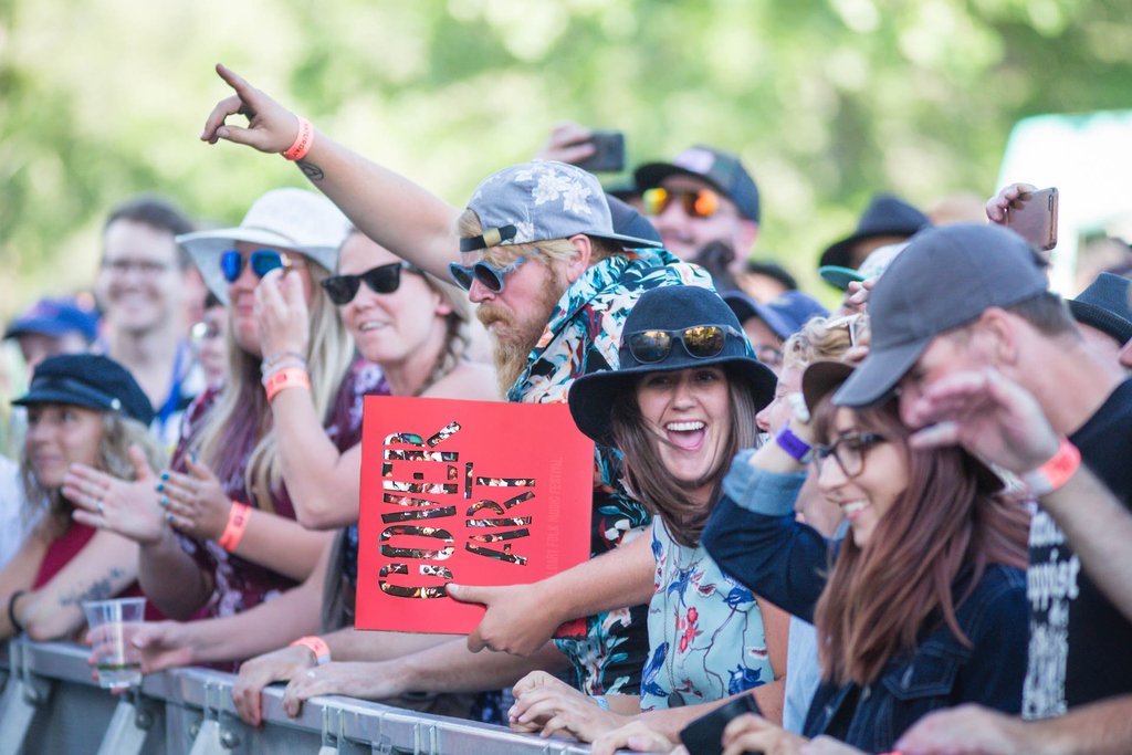 calgaryfolkfest's tweet photo. Hey folks! Cover Art is now available to stream to a speaker near you! https://t.co/IcvUVailYl โจ Want to purchase a copy to proudly display at home? You can now buy the limited edition vinyl or CD at @blackbyrdmyoozik in Calgary and Edmonton!
.
๐ท: @christaitdotca https://t.co/mdlkfhE00K