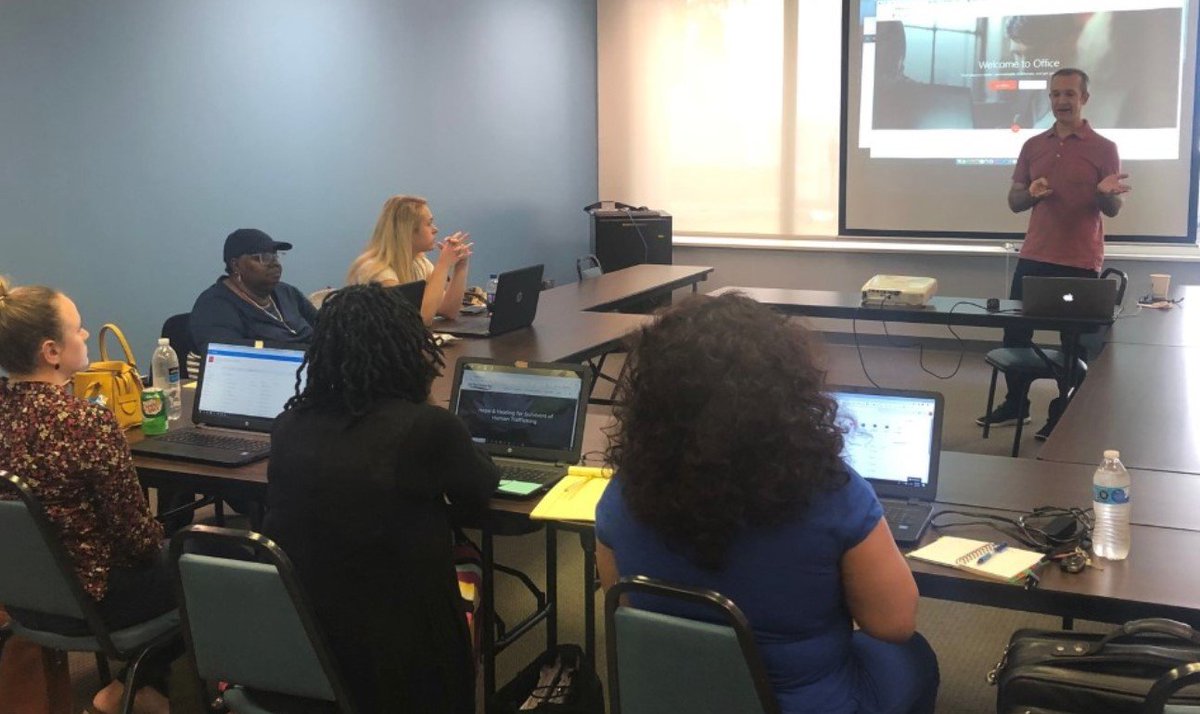 ApparoCLT's tweet photo. Ever wondered what an Apparo TechShop was like?
Here's a peak at one that @lilypadhaven tried, led by a trainer from @CapTechListens!
https://t.co/x60n20F6vk https://t.co/DYzGigKPDJ