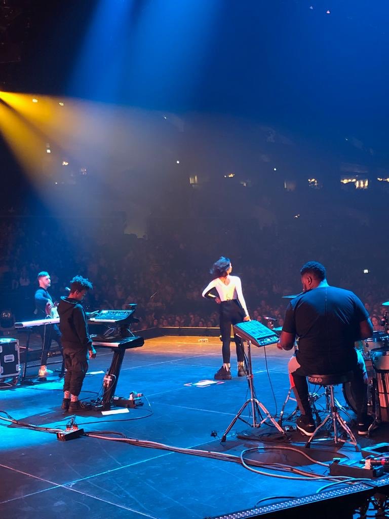 20dbmusic's tweet photo. Are you enjoying @raye on tour supporting @thegr8khalid on the #freespirit tour?! Our guys @chadthepolymath @mattjabrooks &amp; @aaronjam3sw are killing it alongside the girl herself and we’re loving it! 🙌🔥😍Catch her again at @theo2london TONIGHT! https://t.co/f3SScf7rZ3