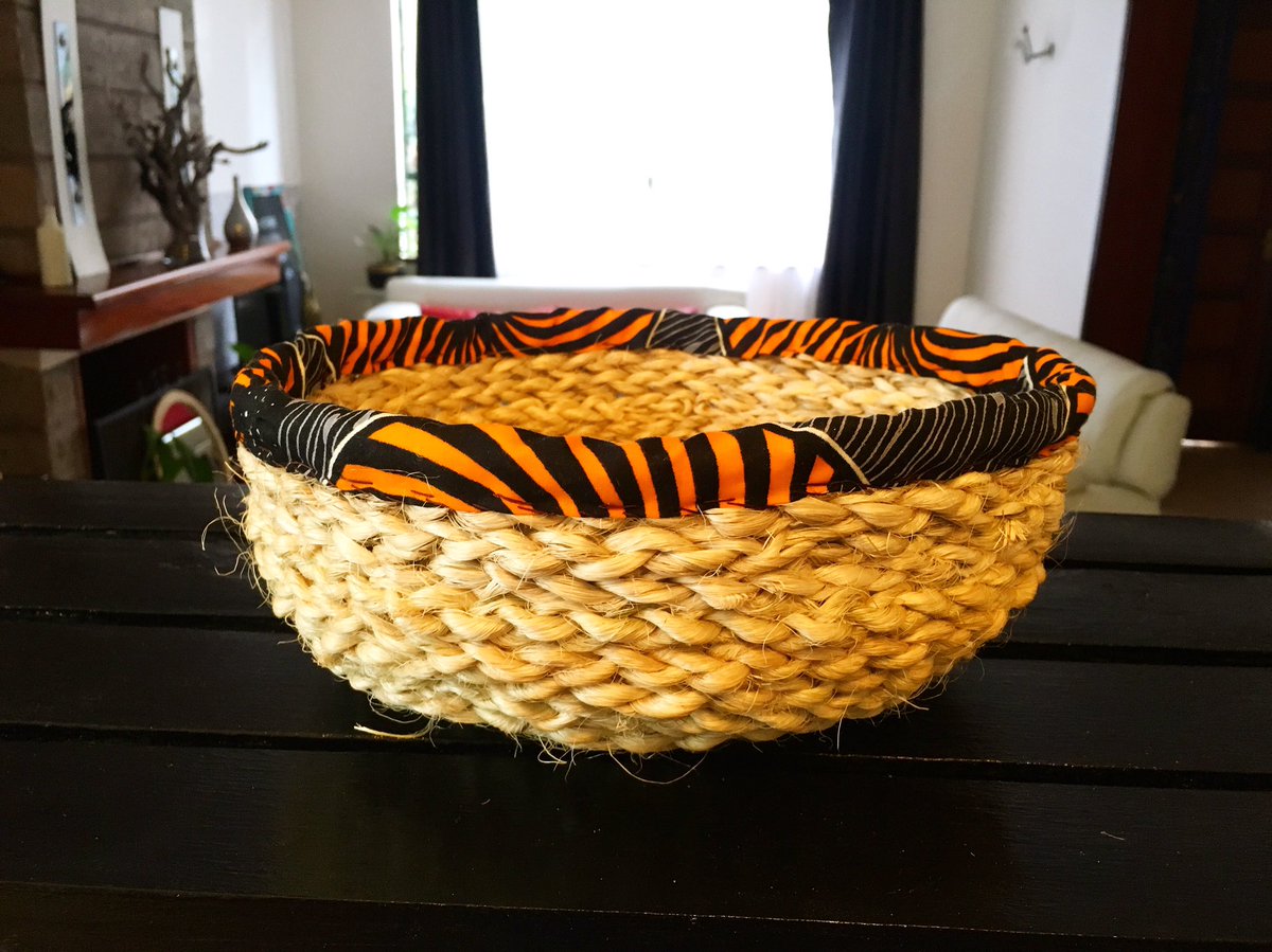 CraftsCentral1's tweet photo. Beauty is in the little things placed here and there in a room. They add an indefinite pop &amp; liveliness. 
#kenyanart  #sisalart #sisalcraft #centerpiece   #ankara #ankaradecor #sisal #handwoven #localartist #localart #artmarket #artkenya #basket #wowenbasket #nairobikenya  #kente https://t.co/HvFXCMrRA5