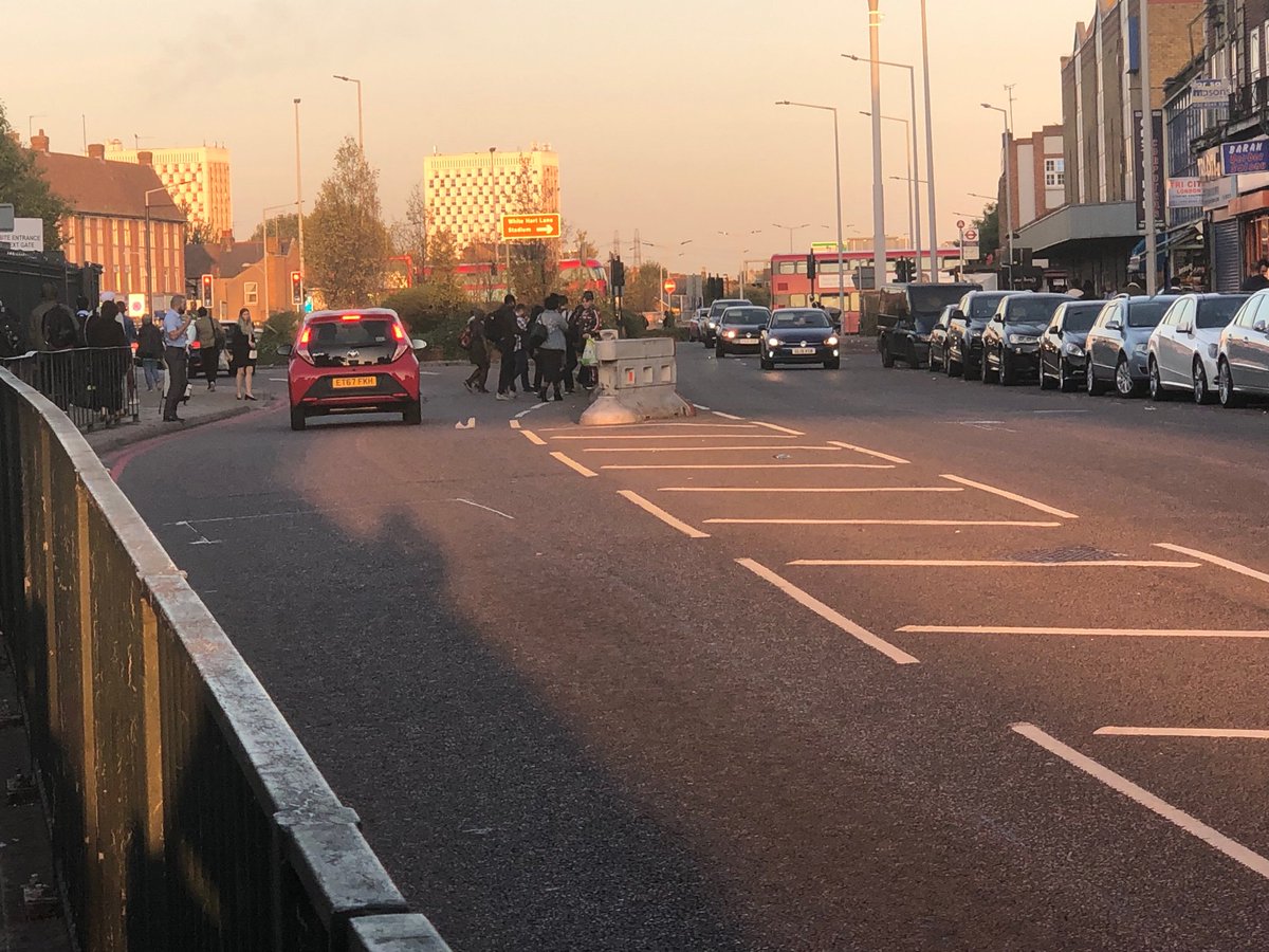 Sadly the daily diving with death continues outside <a href="/TfL/">TfL</a> Silver Street @LDNOverground station due to the lack of a pedestrian crossing on the desire line. <a href="/willnorman/">Will Norman</a> @CycleEnfield please help us with a new safe crossing- just look at the demand in photos betterstreets.co.uk/we-need-a-safe…