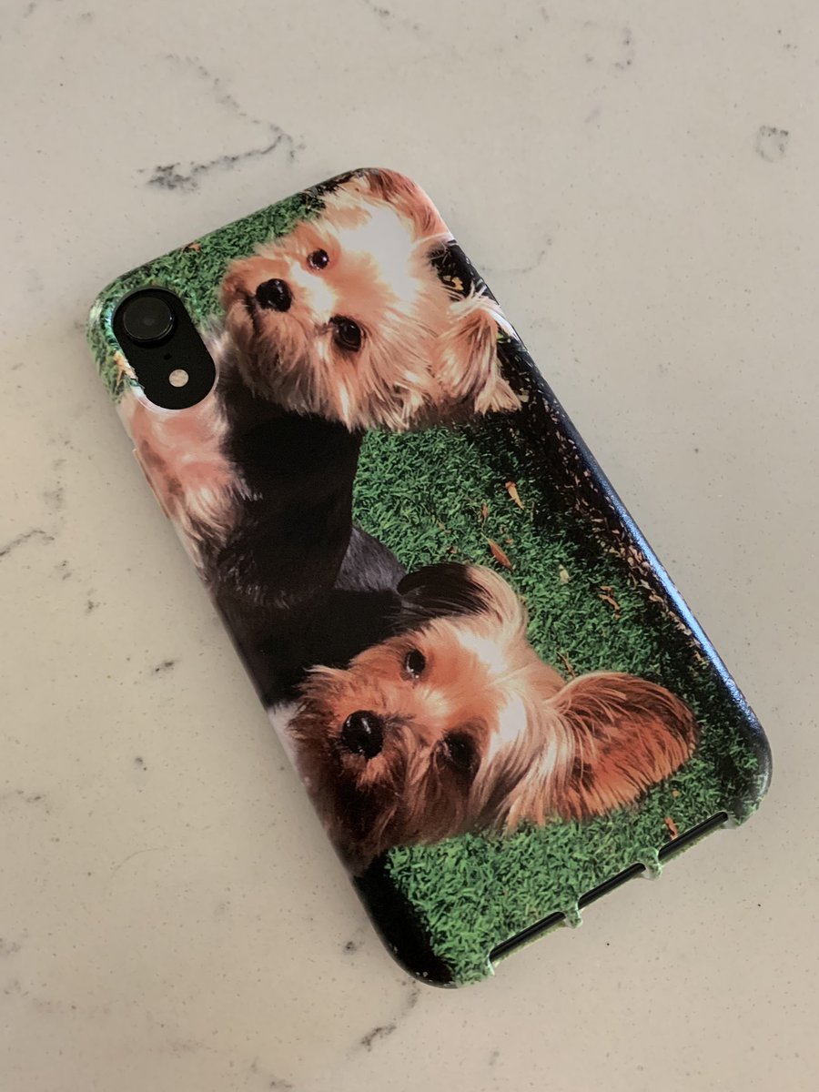 SinBinVegas's tweet photo. Shout out to @TMOVegasStrip for these awesome custom printed iPhone cases.
Their printer is amazing, you can literally print anything on the back of your phone case. #TheCaseShop https://t.co/jGvcseU7Q2