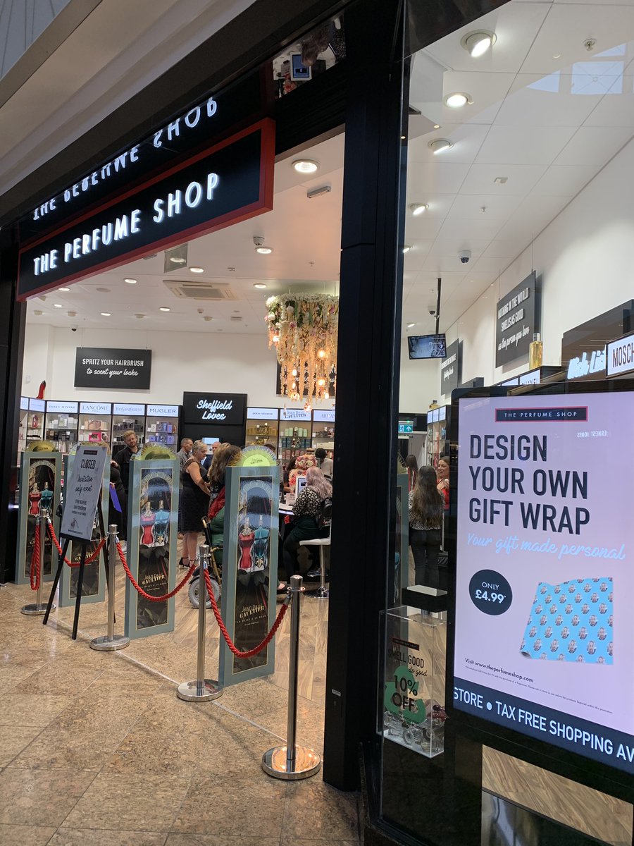 theperfumeshop tweet media