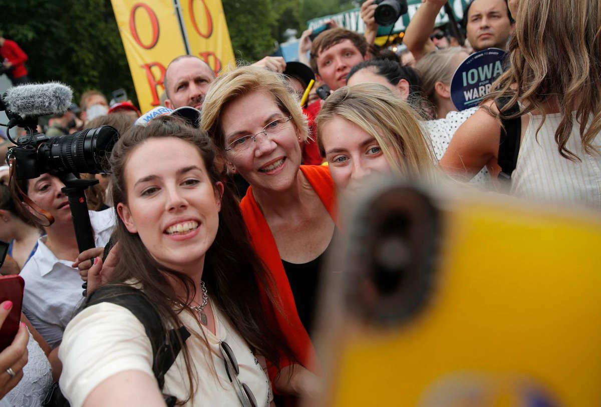 knowitalldan's tweet photo. #selfiewithwarren
Did you get a selfie with Elizabeth Warren?
If so, please post it here.
Let's get #selfiewithwarren trending
Madam President sounds pretty good to me!
Retweet
Like
Comment https://t.co/hhIeXaBpEy