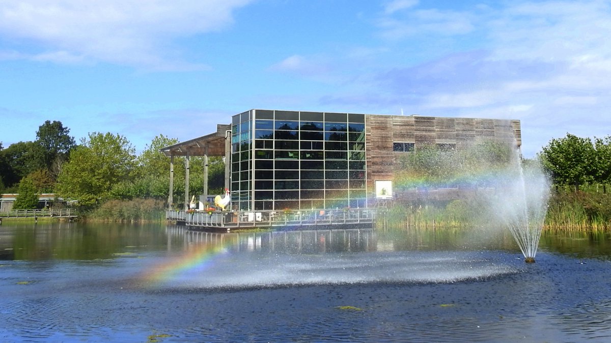 TontenBrinke's tweet photo. #mooiweer #slotgracht #fontijn #regenboog @DeKemphaan @almere @flevoland @70Farchitecture @OmroepFlevoland @weermanrobert @MeteoGroupWeer @weeronline @BuienRadarNL https://t.co/Ru0d4JbcDh