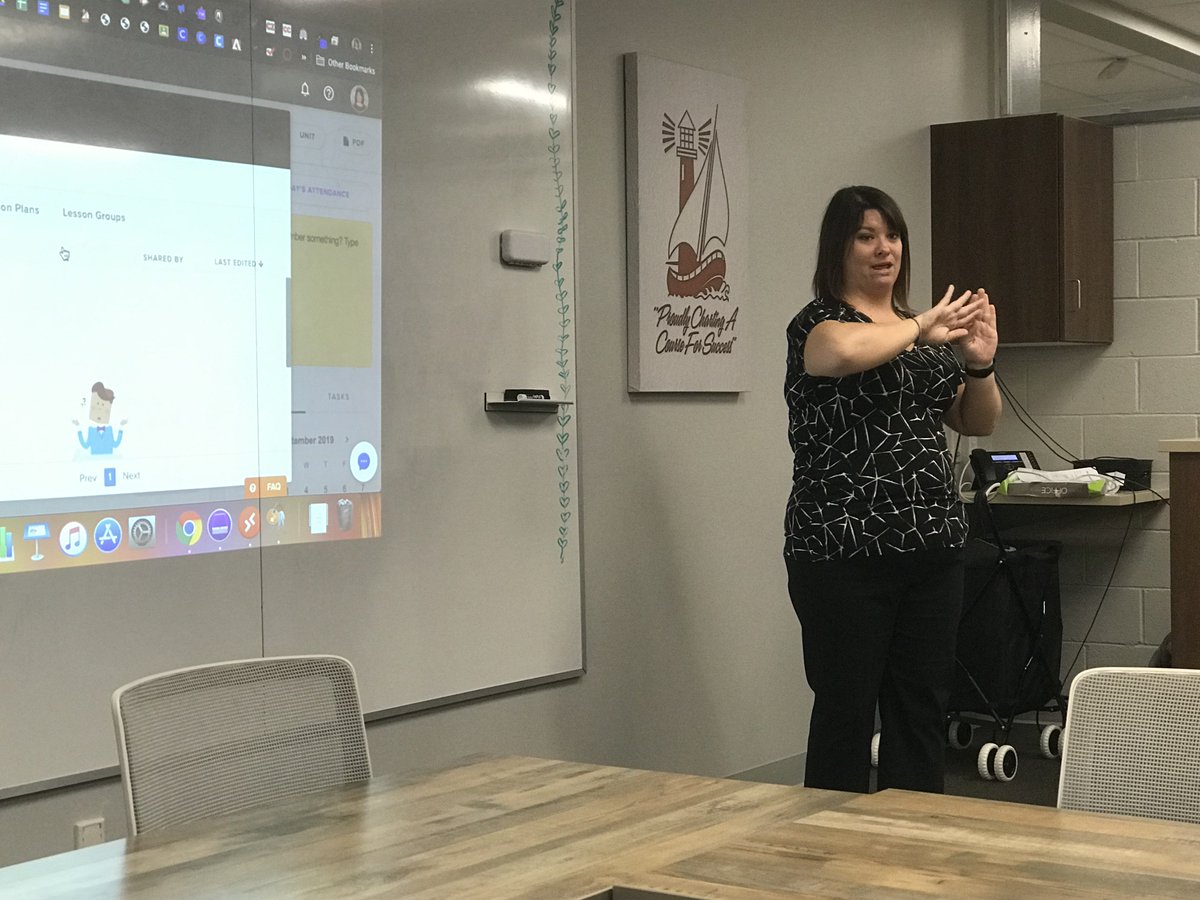 kellycroy's tweet photo. Chelsea Moyer, Port Clinton’s Director of Learning Technologies, @ChelsMoyer leading our second of many professional learning sessions on https://t.co/dWCKaxlXFf, a nice tool @chalkdotcom for lesson planning and curriculum organization. #RFactorEDU https://t.co/rvcyzGCIQt