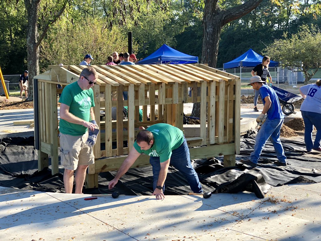 Mossotti9th's tweet photo. Photos from Shillito Park Playground’s Community Build. The build continues through Saturday! #Lexington #LexKy #SharetheLex #LFUCG #ShillitoPlaygroundBuild @LexKyParks https://t.co/zXssNfWug2