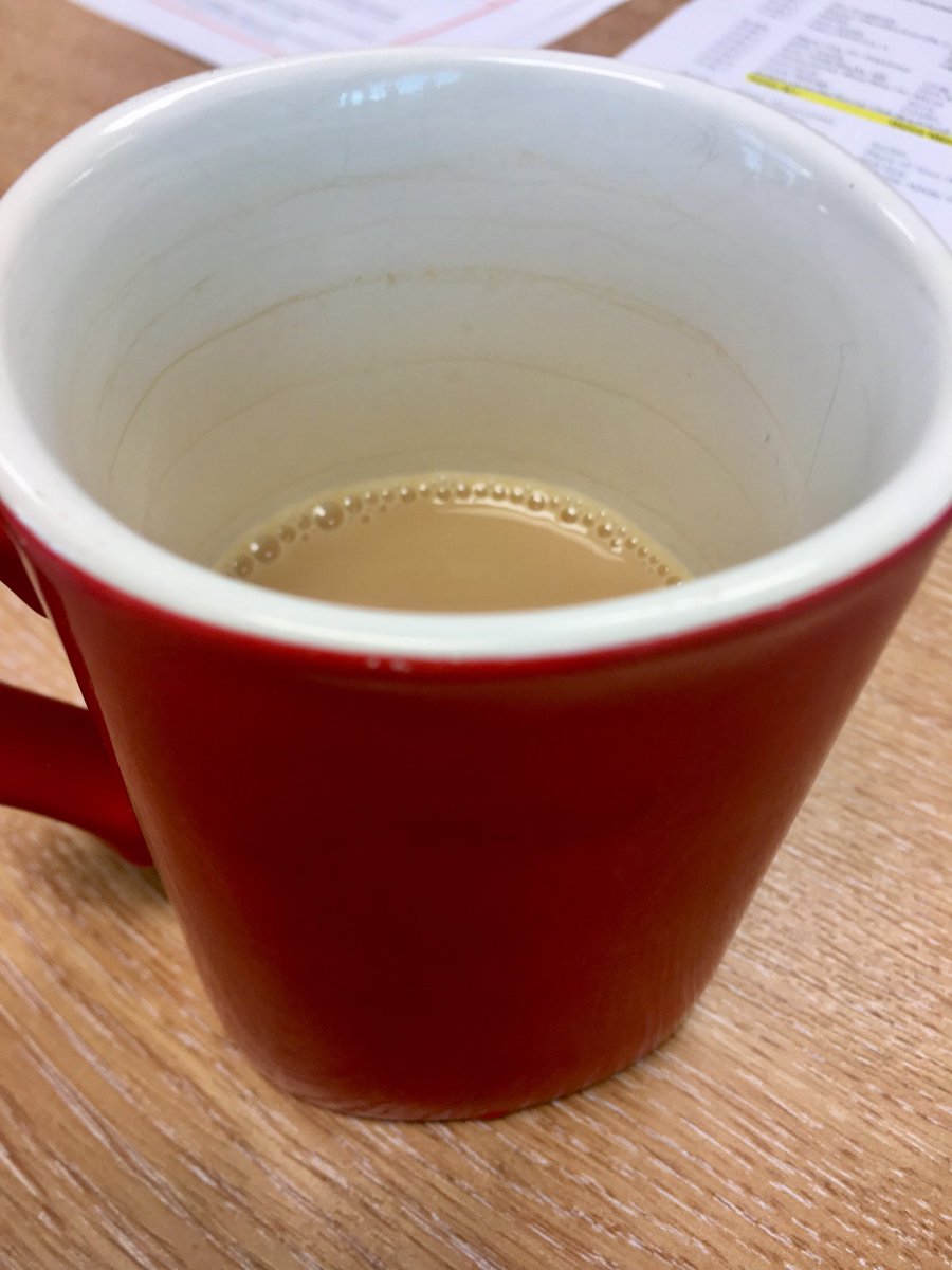 Maxliam's tweet image. Why am I unable to finish a cup of tea? I even chose a small cup... #AdultingAndStuff #teafail