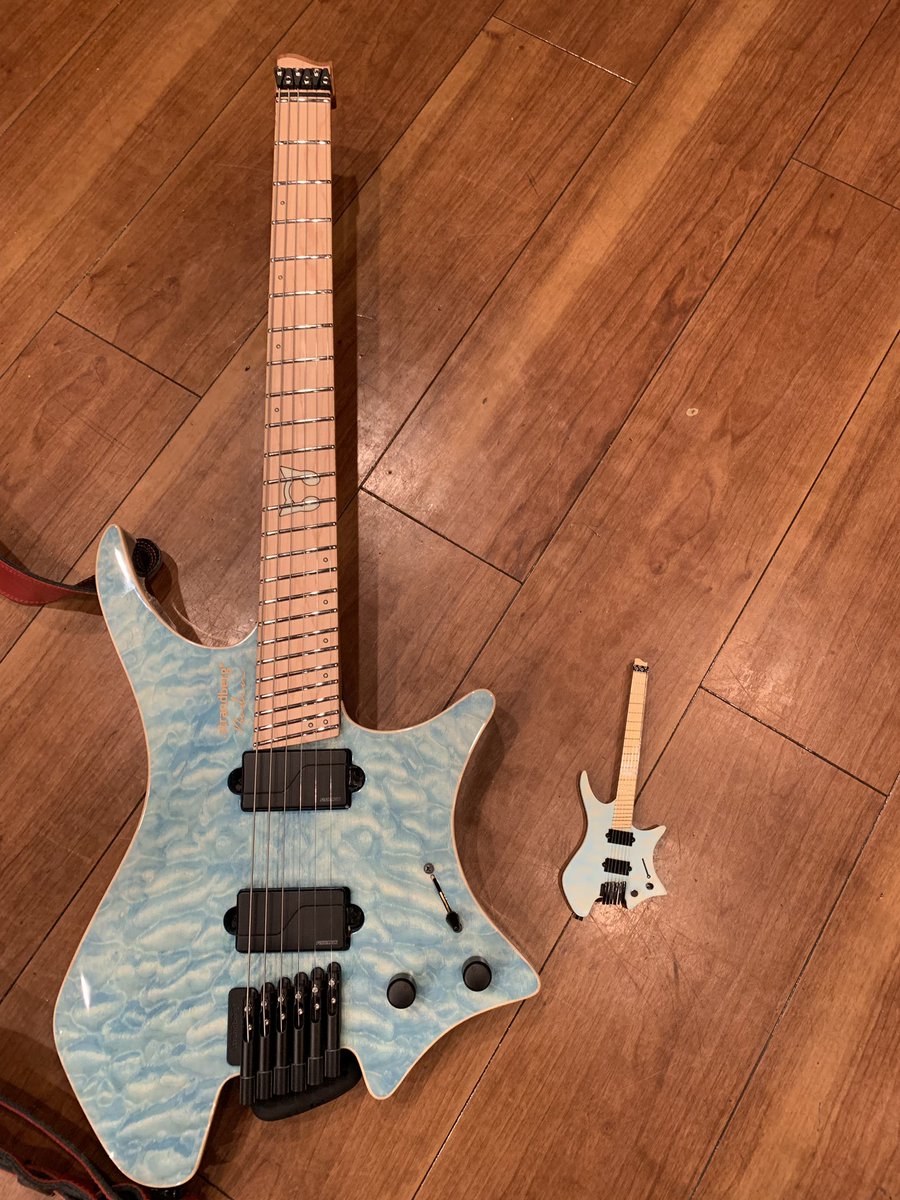 以前ファンの方からいただいたストランドバーグの模型があまりにも