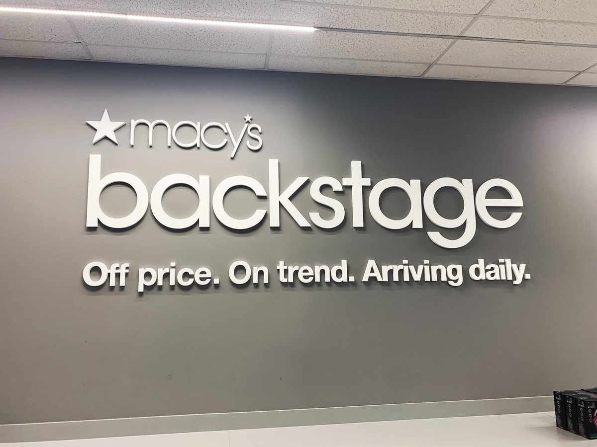 VisualCiti's tweet photo. Macy's Backstage In-store Signage Rollout
.
.
.
#visualciti #visualsoflife #visualmerchandising #merchandising #storedesign #visualprops #signage #colorful #custom #graphics #Macysbackstage #Macys #blue #windowswear https://t.co/6eTRlW4n5R