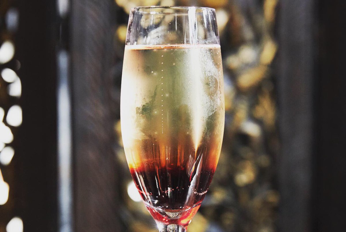 Trude8011's tweet photo. Kir Royal 👑 
#champagne #dekuyper de cassis 
A classic, refreshing, sparkling #cocktails #bar #trude 
OPENING HOURS :
Wednesday4.00pm - 12.30am
Thursday4.00pm - 2.30am
Friday4.00pm - 2.30am
Saturday4.00pm - 2.30am
Sunday12.00pm - 12.30am

#trudebarclubandrestaurant #drinks https://t.co/K1T9y75rAb