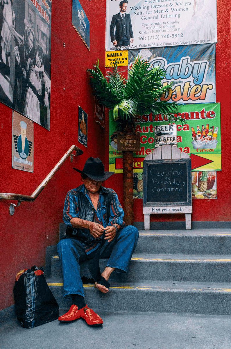 0700 Hourly Runner Up, 'Fashion District Backstreet'. Congratulations, Robert Krauss! See all 2019 #UPOTY winners here: cbre.co/UPOTY2019