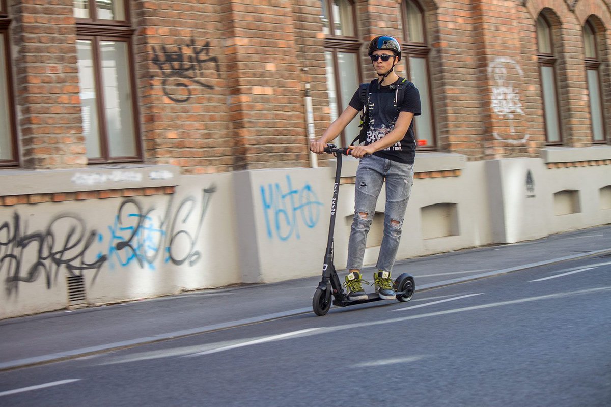 Our family is growing! Meet eOlaf, lightest high-end electric scooter! bit.ly/2M1dlGi