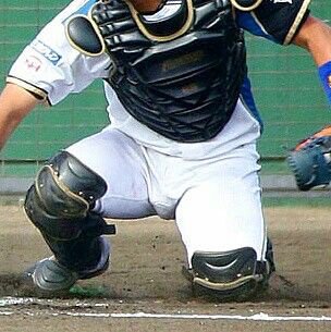 森田郎 בטוויטר 今や高校球児はぴっちりパツパツなユニフォームが必須な件 キャッチャーの場合はファールカップつけるので特にもっこり感が しかし 鍛えた太ももがパツパツなのがかっこいい 野球部 もっこり ファールカップ 森田郎 בטוויטר 今や高校球児はぴっちりパツパツなユニフォームが必須な件 キャッチャーの場合はファールカップつけるので特にもっこり感が しかし 鍛えた太ももがパツパツなのがかっこいい 野球部 もっこり ファールカップ
