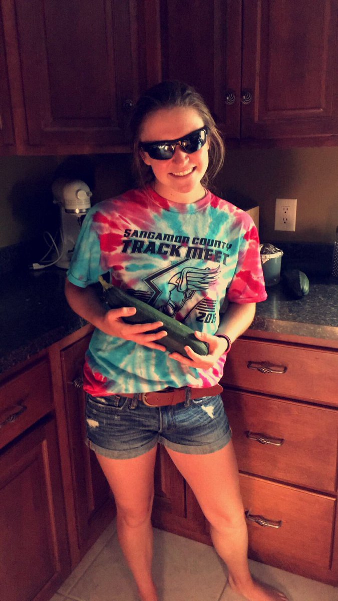 happy birthday to my bestie <a href="/katie_dorman1/">katie</a>!!🎂 hope your day is as great as you are!! thanks for always being down to have fun! love you lots!!💗💗💗