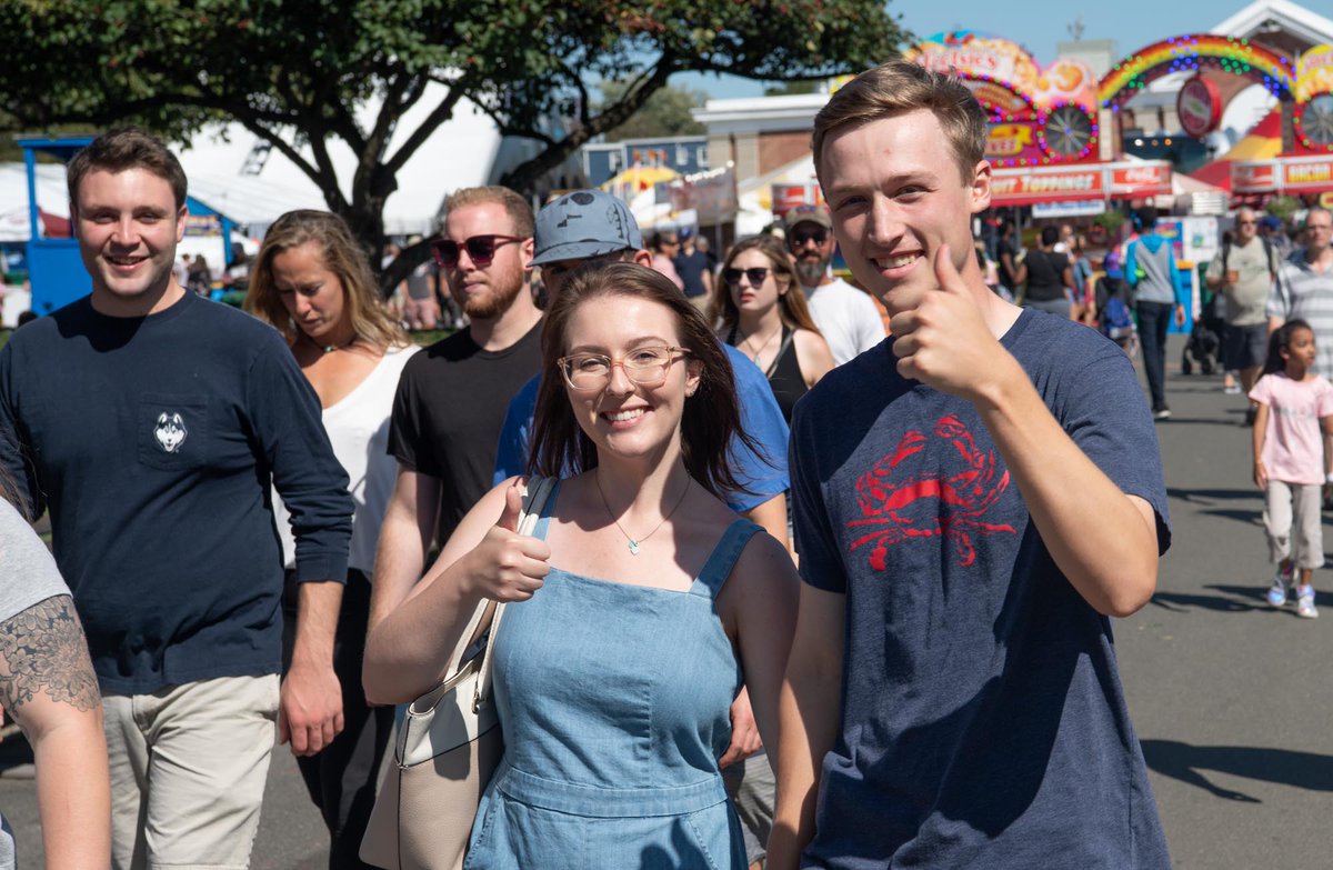 TheBigEFair's tweet photo. It's all thumbs up here at The Big E! Come on down for the Best. Fair. Ever! #TheBigE https://t.co/pPiUCsuPMJ