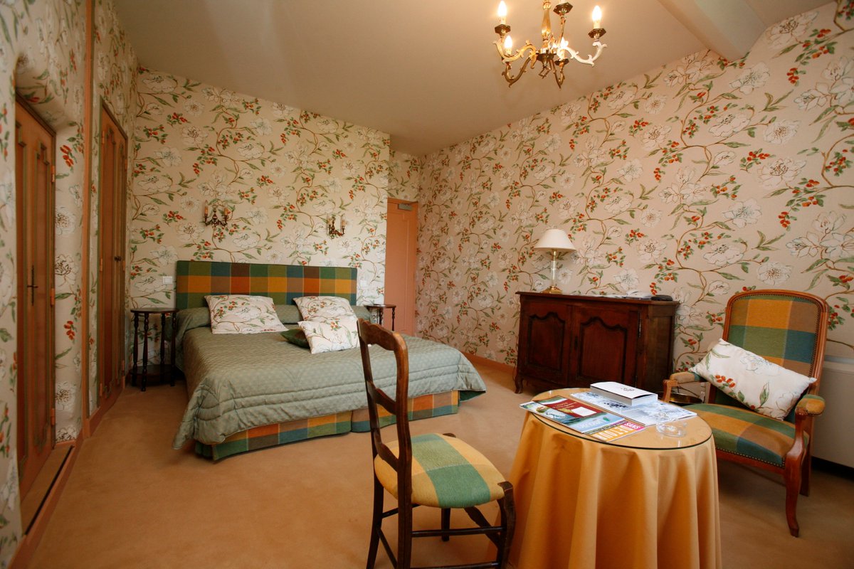 Château Castel Novel tweet media