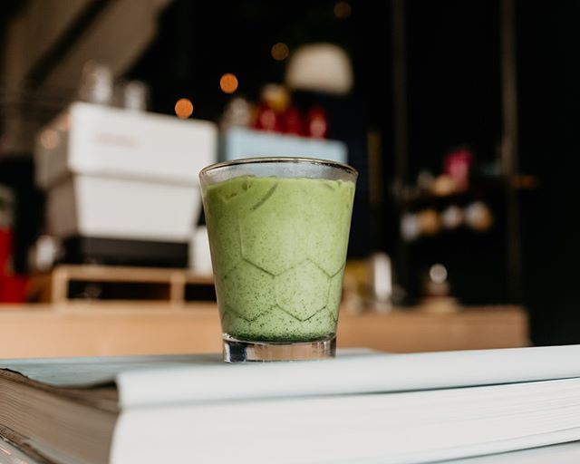 radioroasters's tweet photo. We love our matcha so ~matcha~ 😍
--
📸 by @imlivvie
--
Matcha by @_two_clocks
--
#specialtycoffee #roaster #atlanta #atl #decatur #avondaleestates #georgia #weloveatl #yourdekalbfarmersmarket #openroastery #coffee #southernliving #coffeeshop… https://t.co/CHW2cgsiAx https://t.co/ePkELvZKod
