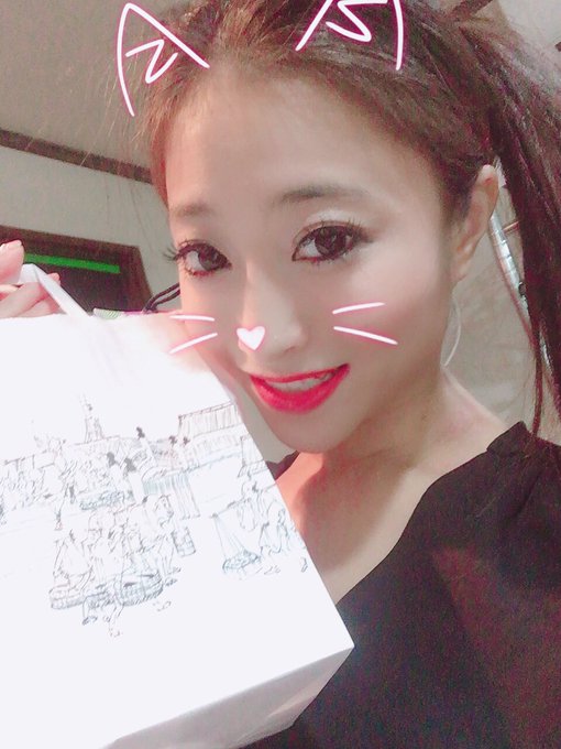 https://t.co/rz4HFz2XxE #浅草リトルシアター にて #浅草艶絵巻 初日に観にきてくれてありがとう！ 残り3日頑張るから、みんな、みんな、会いに来てねん！ #加瀬あゆむ https://t<a href="/tag/%E6%B5%85%E8%8D%89%E3%83%AA%E3%83%88%E3%83%AB%E3%82%B7%E3%82%A2%E3%82%BF%E3%83%BC"class="tags">#浅草リトルシアター</a><a href="/tag/%E6%B5%85%E8%8D%89%E8%89%B6%E7%B5%B5%E5%B7%BB"class="tags">#浅草艶絵巻</a><a href="/tag/%E5%8A%A0%E7%80%AC%E3%81%82%E3%82%86%E3%82%80"class="tags">#加瀬あゆむ</a>