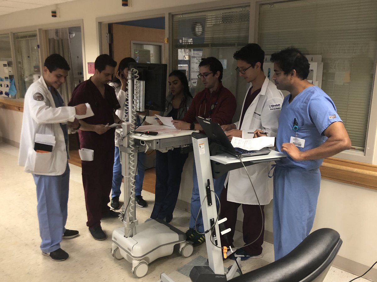 SanjogKalra's tweet photo. My PGY6 running CCU rounds like a BOSS!  At Einstein, education is at the ❤️ of what we do! @EinsteinHealth @jcgeorgemd @Drbankacardio https://t.co/8dclhRPZ0M