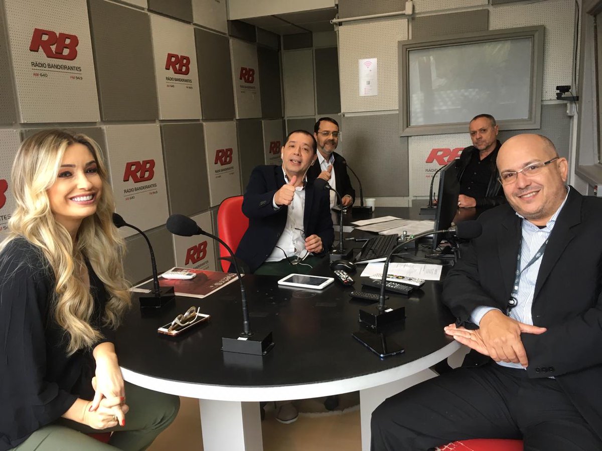 EsporteBandRS's tweet photo. NO AR ⚽ | Toque de Bola

@PauloPiresBand, @eucrisbarth, @Cesarcdias, @robertopauletti e @ozirismg projetam #Inter x Athletico-PR na final da Copa do Brasil. #FinalNaBand 

Participe pelo Whats: 📲 9 9201 0949
Twitter: ➡ @EsporteBandRS

🎧 FM 94.9 📻 AM 640 https://t.co/YTvbE8A3yJ