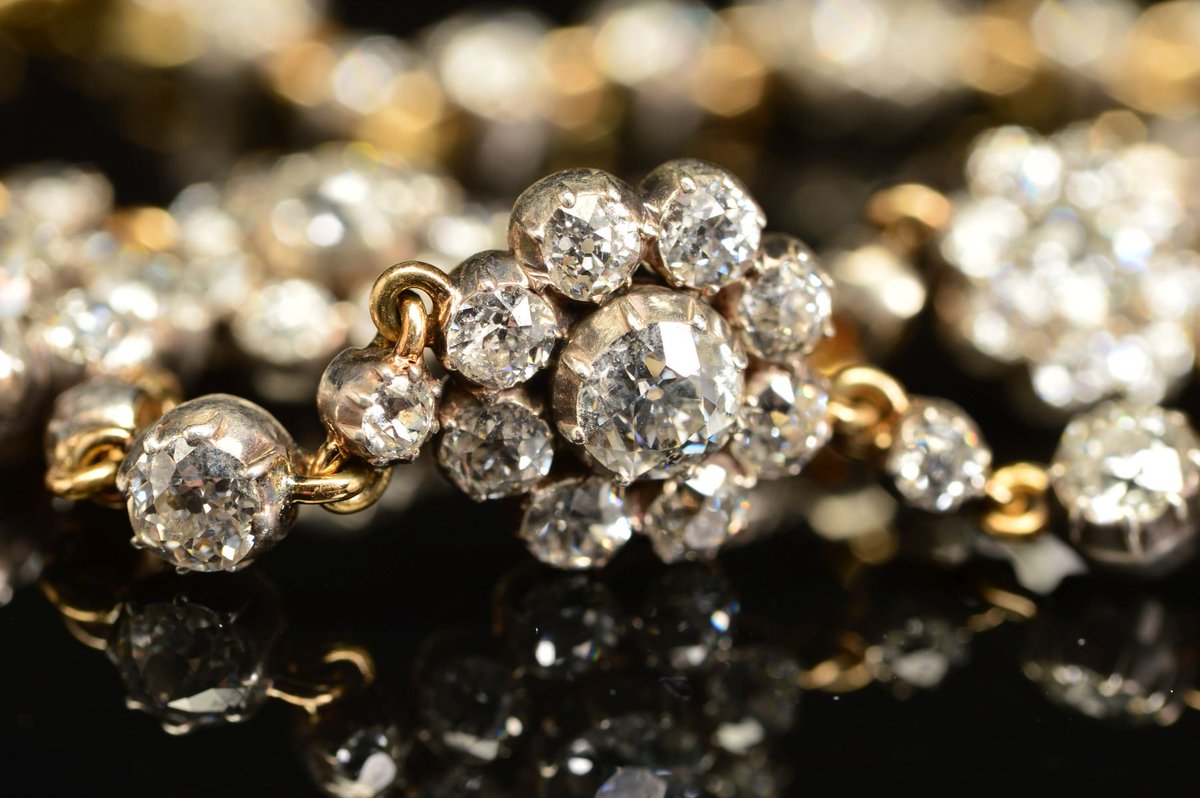 Auctionwint's tweet photo. But #diamonds proved they are forever with this late Victorian diamond cluster necklet climbing up to finally sell at £10,500 💎
The diamond bracelet fetched £4,100 and this stunning single stone diamond ring sold for £7,000
#Lichfield #jewellery #auction https://t.co/BGnq4dJSLc