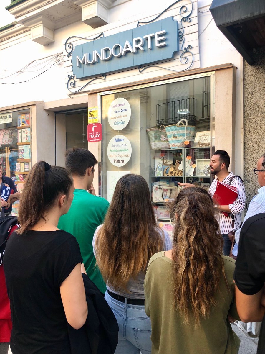 cossi27's tweet photo. Hoy hemos hecho la primera ruta de #VisualRetail y #escaparatismo en ⁦@ElPuerto⁩ con ⁦@ccaelpuerto⁩ Gracias ⁦@EmpleoJunta⁩ y ⁦@CCAndalucia⁩ por estas acciones. Si no has podido vente a #SanFernando con ⁦@acosafe⁩ el 25.09 👉🏼 https://t.co/XI7pPQxUJh https://t.co/nGyhbkPYjw