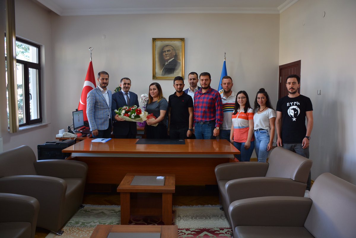 boluakgenclik14's tweet photo. İl Başkanımız @sametkocadag ve Yönetim Kurulu Üyelerimiz ile birlikte;İlimize atanan Orman Bölge Müdürümüz Sn.Şaban Bıyıklıyı makamında ziyaret ettik.Orman Bölge Müdürümüz Sn.Şaban Bıyıklıya çalışmalarında muvaffakiyetler dileriz. https://t.co/aOBFa6JUDj