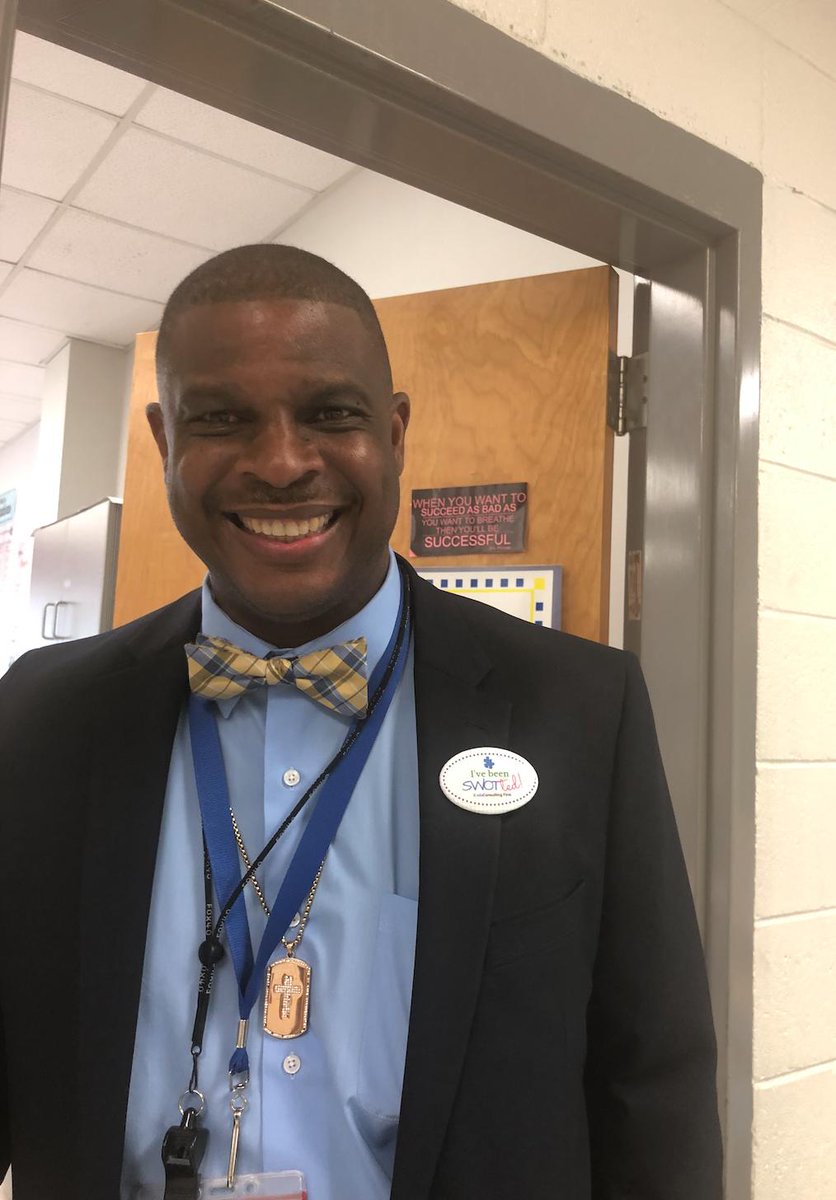 The ideal classroom has an open door policy where parents and community members are encouraged to participate actively in daily activities and lessons.
#IdealClassrooms
#SchoolsInSession