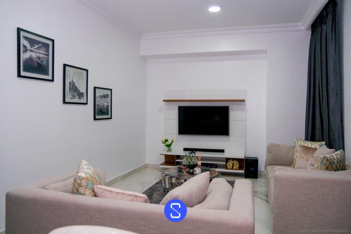 spleetafrica's tweet photo. Spend a night or more at this beautiful cozy one-bedroom daily apartment embodying class, comfort & style.
It’s located in a secure, serene & neighbour friendly environment.
24 hrs power guaranteed with cleaning and free wi-fi
#Spleet #Shortlet #Dailyspaces #Coliving #Cosharing https://t.co/6ZAQEwV43V