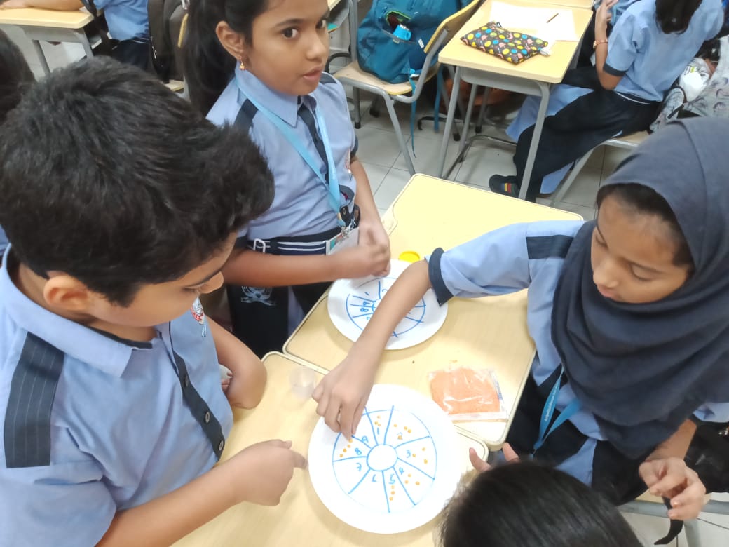 Gulfmodeldubai's tweet image. Grade 3,4,5 students hands on activities made math interesting &amp;amp; engrossing. Learning together #equaldistribution
