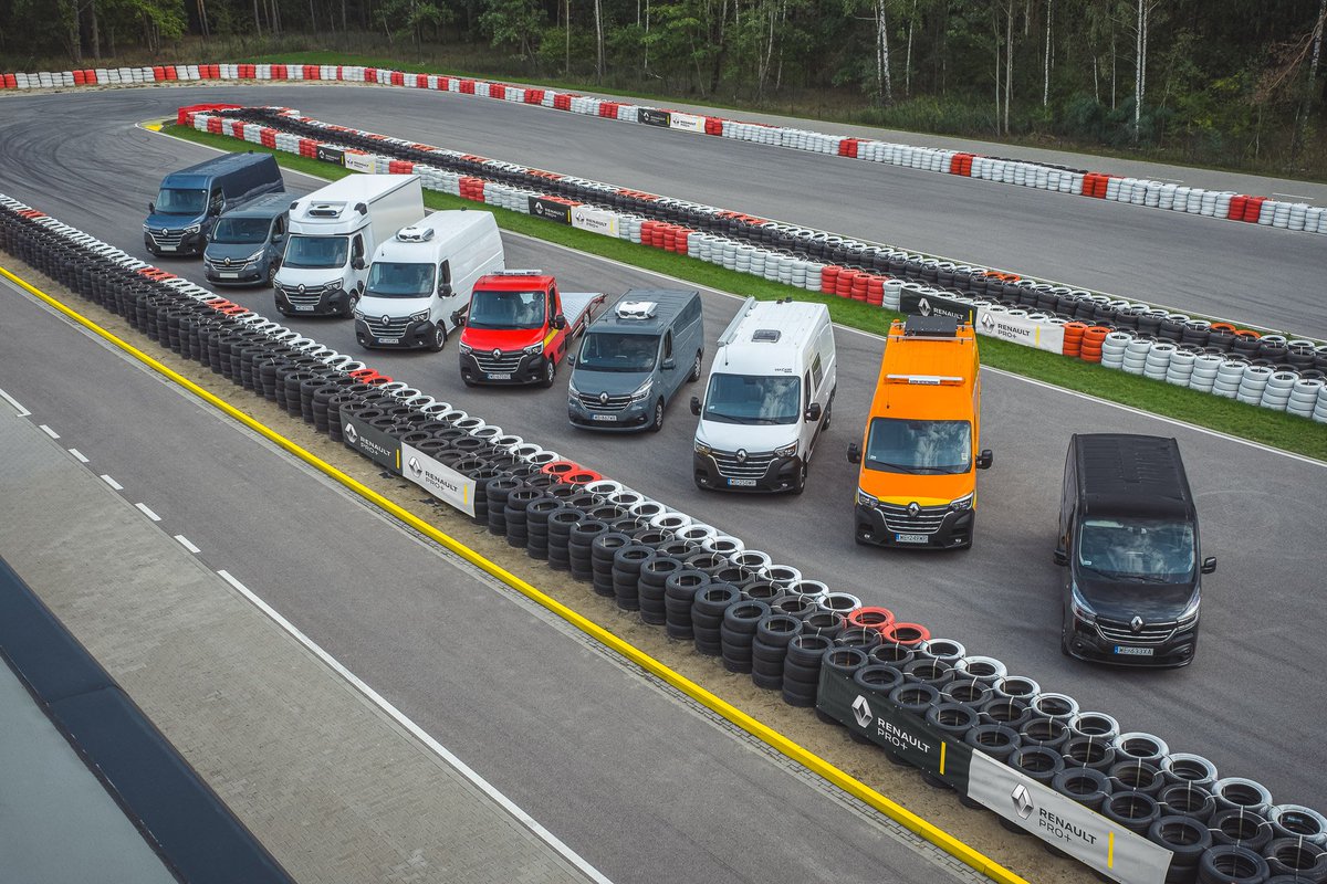 renaultgroup's tweet photo. #LCVExpert | New #RenaultMASTER and New #RenaultTRAFIC: tailor made products throughout Europe!
A new example in Poland 🇵🇱 where #Renault is leader on the market of converted vehicles… See by yourself 👀👀👀 https://t.co/FxZgxJ4v6p