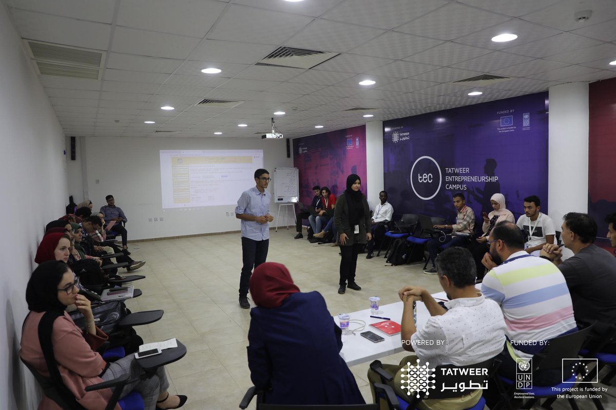 TatweerResearch's tweet photo. قام اليوم المتشاركون في البرنامج التدريبي #TecCamp بمناقشة مشاريعهم امام لجنة من الخبراء في برمجة المواقع وتطبيقات الهواتف الذكية والذين قد اشادوا بمستوى المتدريبين الذين تم تخريجهم في نهاية اليوم لينطلقوا الى سوق العمل الليبي.
بدعم من
@UNDPLibya
@EUDELtoLibya https://t.co/f36XA2uC7b