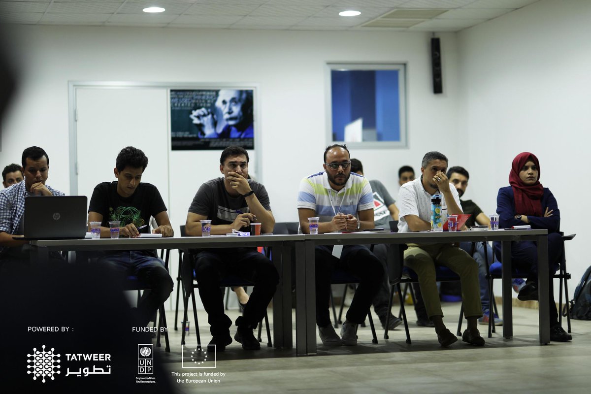 TatweerResearch's tweet photo. قام اليوم المتشاركون في البرنامج التدريبي #TecCamp بمناقشة مشاريعهم امام لجنة من الخبراء في برمجة المواقع وتطبيقات الهواتف الذكية والذين قد اشادوا بمستوى المتدريبين الذين تم تخريجهم في نهاية اليوم لينطلقوا الى سوق العمل الليبي.
بدعم من
@UNDPLibya
@EUDELtoLibya https://t.co/f36XA2uC7b