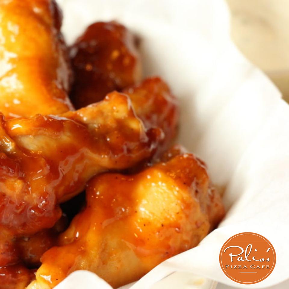 Is it ever too early to be craving wings... After all, it's #wingswednesday!!😋🍗
.
.
.
#palios #chickenwings #midweekmotivation #chicken #wings #delicious #BBq #wingday #foodie #paliospizzacafe #crossroads #texas