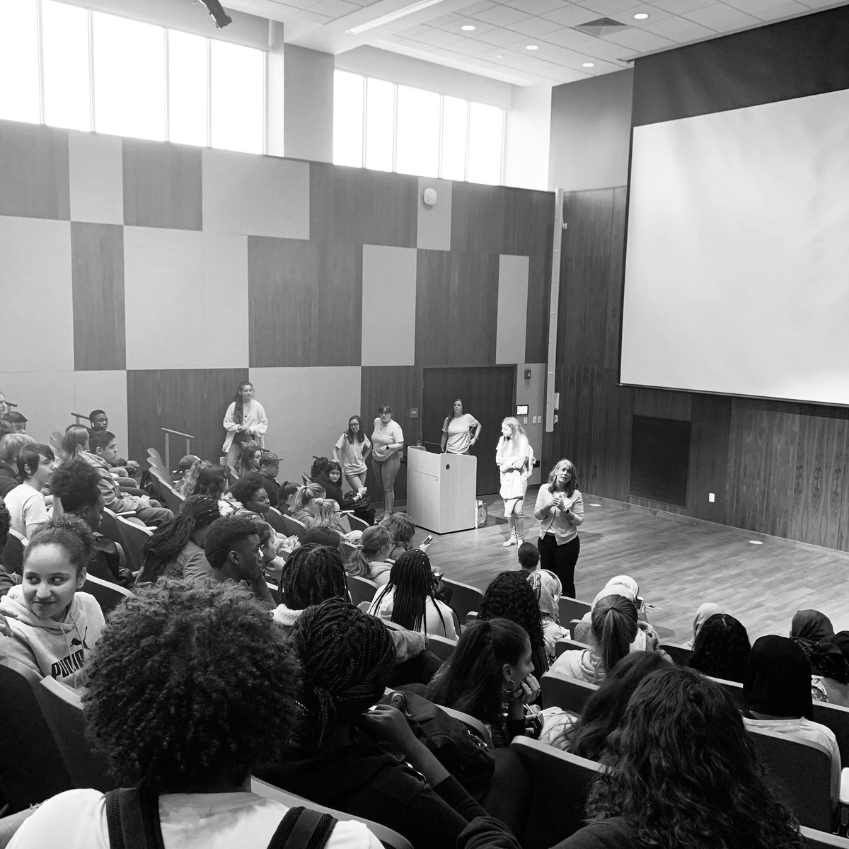 sacmeeliacenter's tweet photo. Access Academy held its orientation on Monday! One student said โAccess is like my second evening school. I get to meet new people, explore my ideas, and feel smart and learn something new.โ Stop by the Meelia Center to learn more about Access. #engagewithintention https://t.co/7wi5A0SZmE