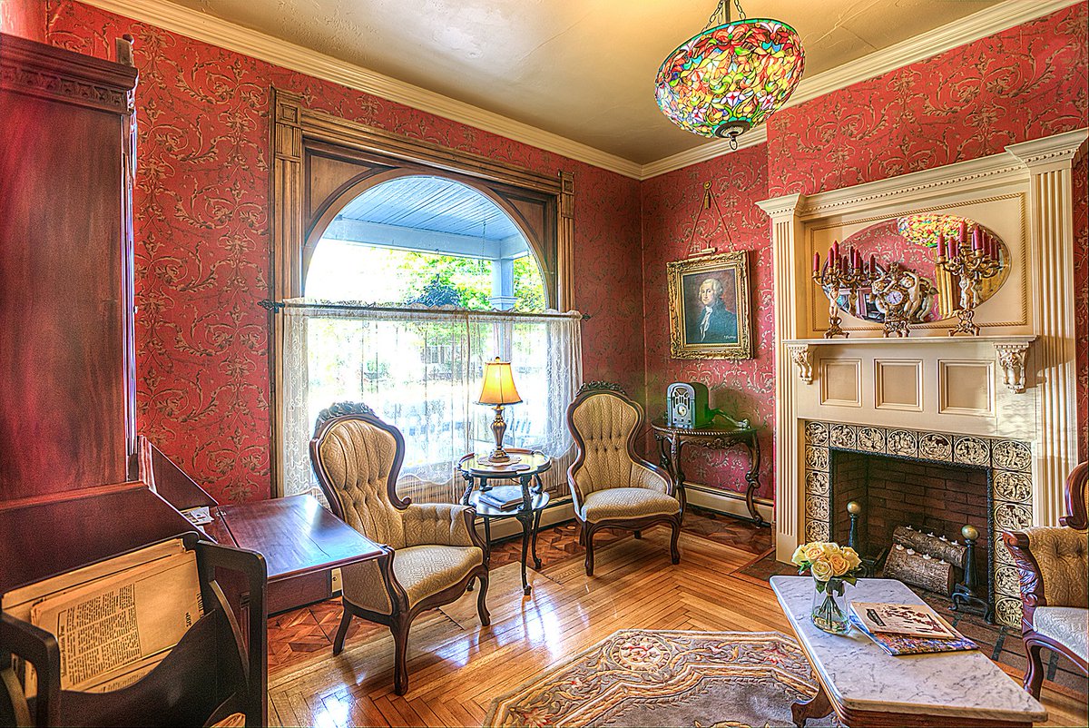 inn_victorian's tweet photo. If you visit https://t.co/SUQjFNgP2A
 you can take a virtual tour of our historic inn. Then book your special fall getaway today because you deserve it!

#bnb #bedandbreakfast #connecticut #vacation https://t.co/gBkTUovs34