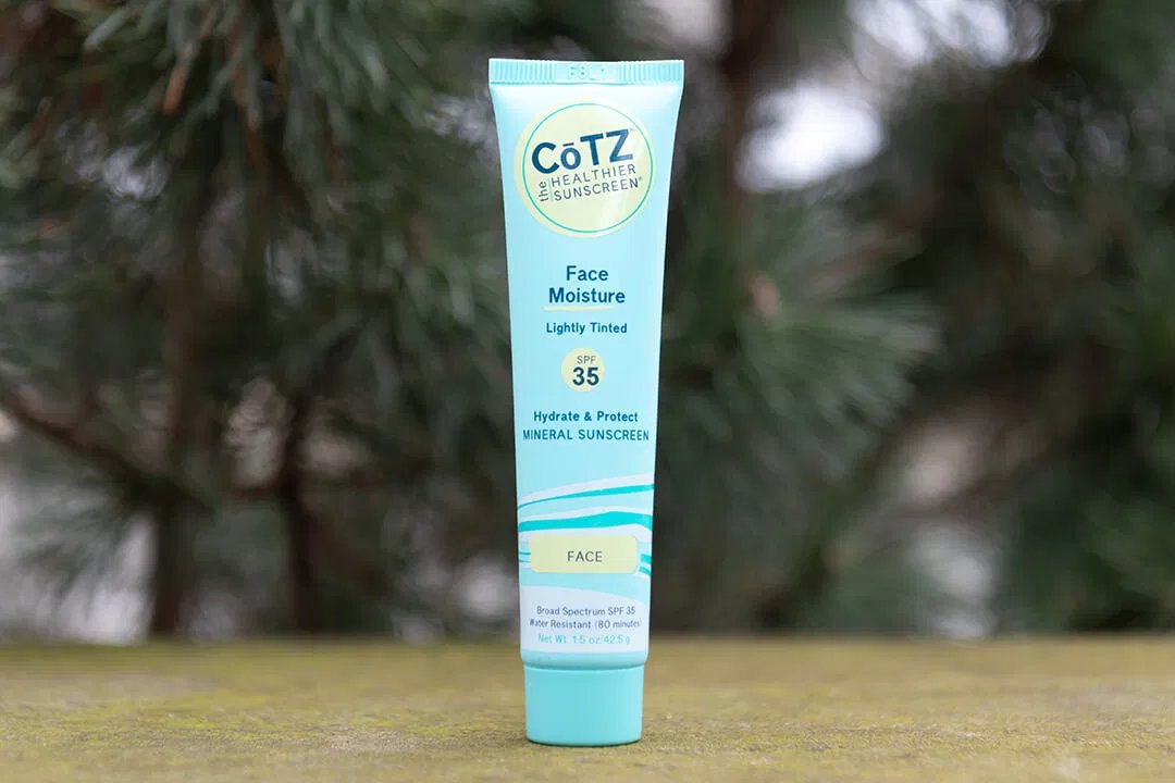 futurederm's tweet photo. It's so refreshing to find skincare products that are environmentally-friendly AND contain proven ingredients that actually work. This tinted sunscreen from CōTZ is sustainable, effective, and pleasant to use. What’s not to love?❤️
https://t.co/uTe9Q3n0IU https://t.co/wpsEvyrfsw