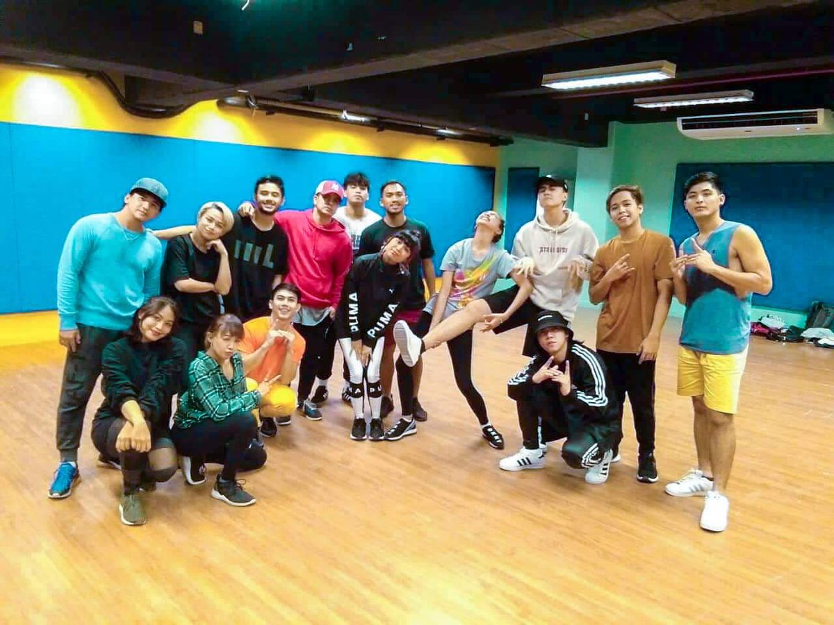 MaywardAldub's tweet photo. #MAYWARDConcert9DaysToGo https://t.co/ie3u9W0wEZ