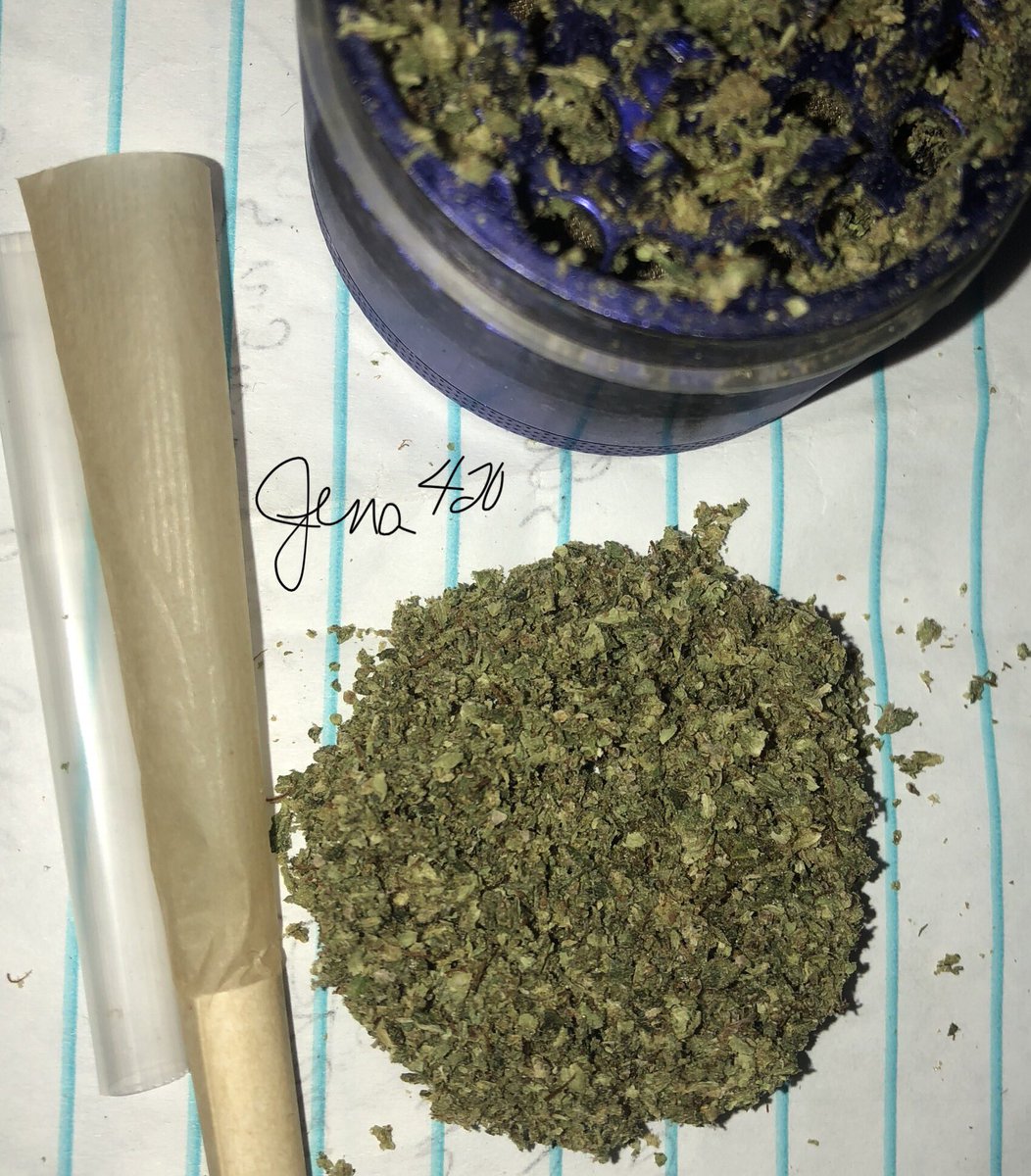 _jena4n's tweet image. Let’s roll 💨