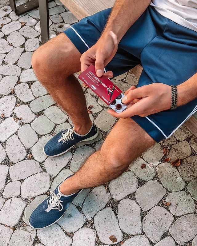 MEDICOM1's tweet photo. Wohlfühlen im Herbst.
Heute möchten wir Euch unsere Astaxanthin Soft Gums vorstellen. Astaxanthin ist die natürliche Kraft aus der Alge. Der rote Pflanzenstoff gilt als einer der stärksten Antioxidantien aus der Natur. Zudem enthalten unsere Soft Gums Vitamin C und E, schmec… https://t.co/qCk9Up2mCi