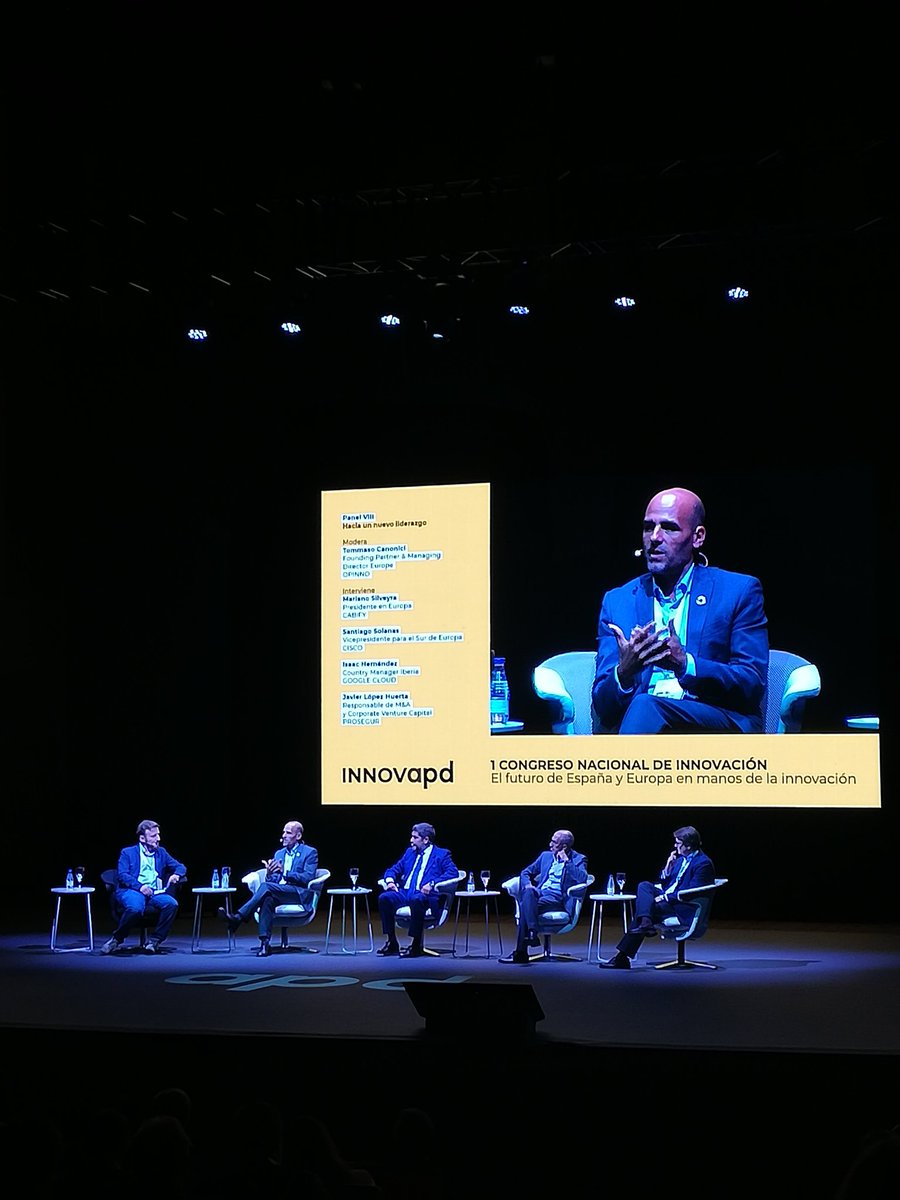 IreneRecio's tweet photo. @msilveyraa "la mirada a 10 años te va a dar la visión de futuro que es tan necesaria en la movilidad por el impacto que tiene en las ciudades y su calidad de vida" #InnovaAPD https://t.co/YptnM2LBHI