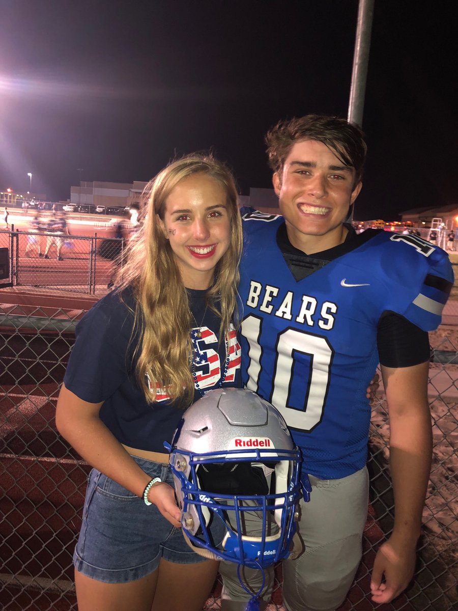 jake_reed_1015's tweet photo. VOTE MCKENZIE FOR HOMECOMING QUEEN!!❤️ https://t.co/4EbVFZLwjA