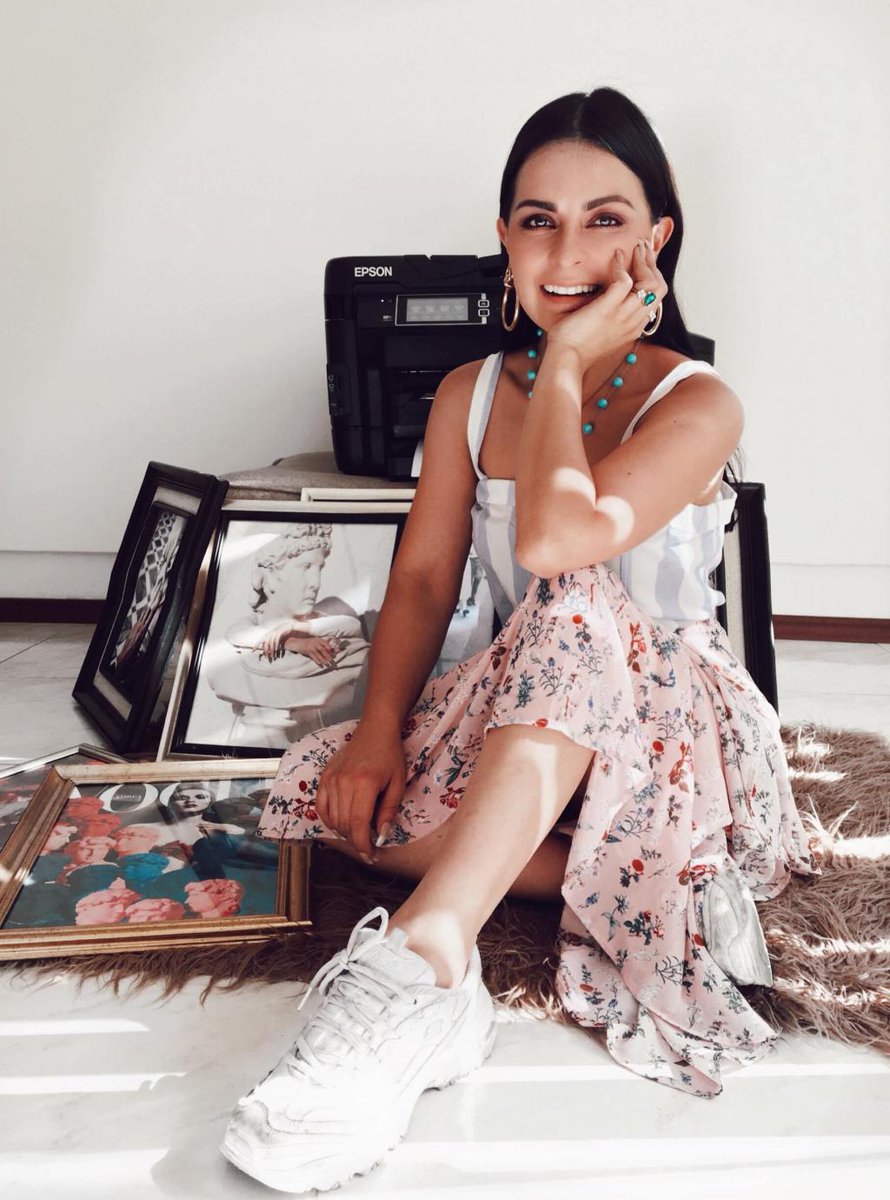 Zus90y3's tweet photo. DECORA TU ESPACIO | CON EPSON https://t.co/UoRsoeH3AL https://t.co/WMP774GD1f