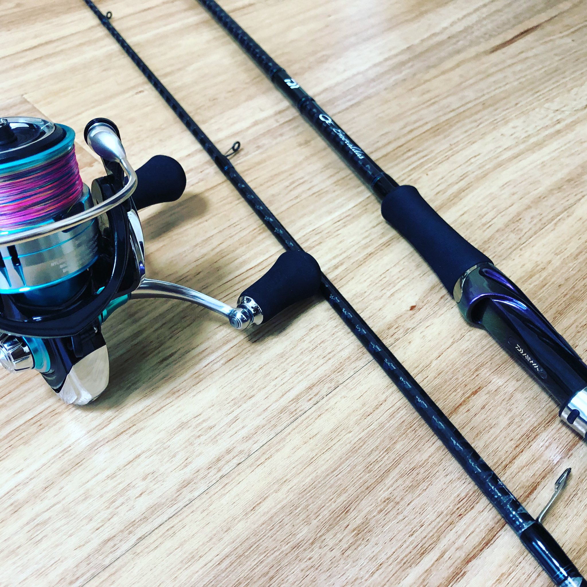 やま 19エメラルダスltとエメラルダス86mv衝動買い 今週末 釣り日和だといいな エギング エメラルダス 愛知釣り 福井釣り 秋イカ アオリイカ 名港シーバス ショアジギング 南知多釣り アオリイカ T Co Y5il13mmy5 Twitter