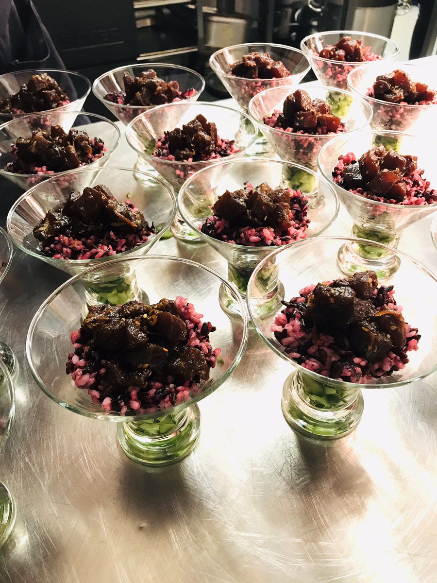 It's time for our guests to enjoy a majestic three course meal, inspired by Los Angeles' restaurant scene #BeShoreToTravelUSA