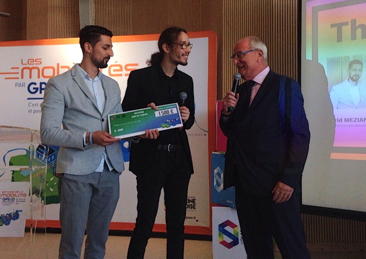 mlevenmoreau's tweet photo. 💫Remise officielle du 3ème prix. Philippe Tautou, Pt de la ⁦@CUGPSEO⁩ s'est montré très convaincu par la solution d'évaluation des Hubs, IA4H développée au ⁦@LIBERTE_LL⁩ le w-end dernier 👏 https://t.co/0YYNB0kv0f