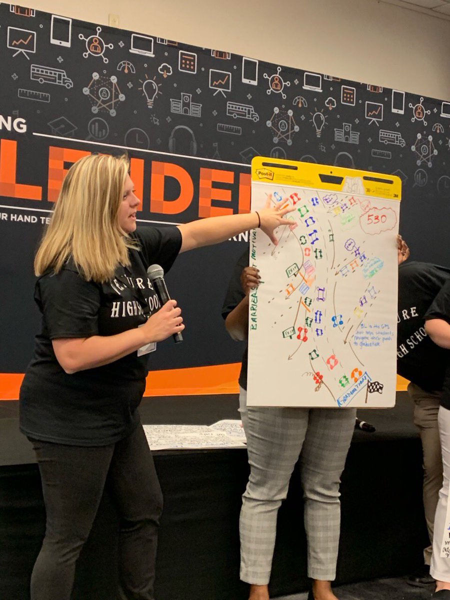 Crystal Lee tweet media